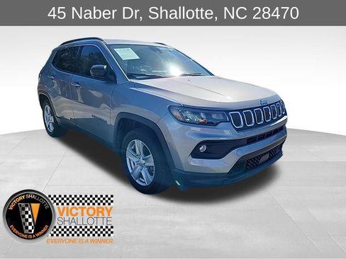Certified 2022 Jeep Compass Latitude image 1