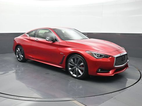 Used 2018 INFINITI Q60 Red Sport 400 AWD/4WD image 23