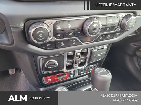 New 2025 Jeep Gladiator Rubicon w/ Safety Group AWD/4WD image 22