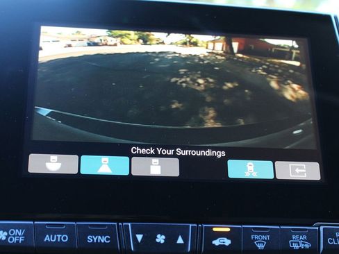 Used 2018 Honda Odyssey Touring image 36