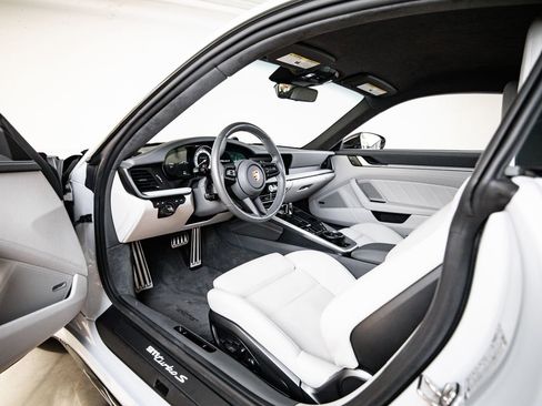 Certified 2024 Porsche 911 Turbo S AWD/4WD image 4