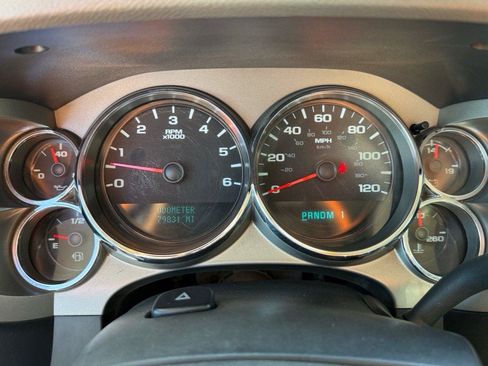 Used 2014 Chevrolet Silverado 2500 W/T w/ Snow Plow Prep Package AWD/4WD image 25