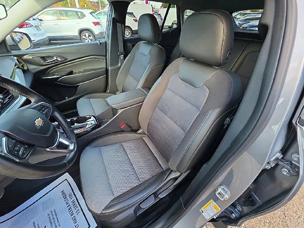 Certified 2024 Chevrolet Trax LT w/ Driver Confidence Package FWD image 15