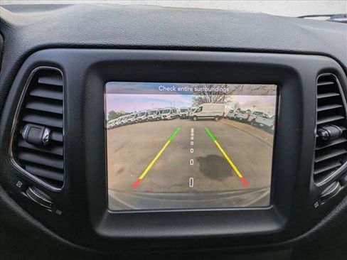 Used 2019 Jeep Compass Trailhawk w/ Cold Weather Group image 13