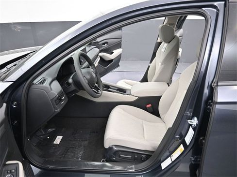 New 2025 Honda Accord SE image 6