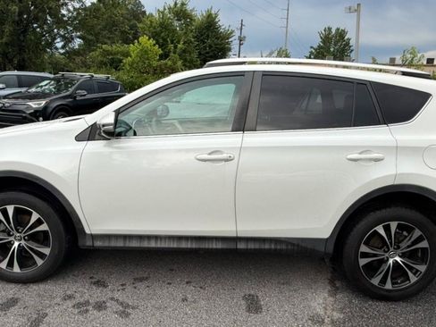 Used 2015 Toyota RAV4 Limited w/ Technology Package FWD image 5