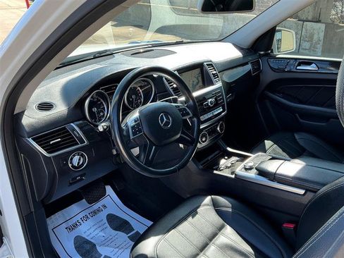 Used 2016 Mercedes-Benz GL 450 4MATIC image 30