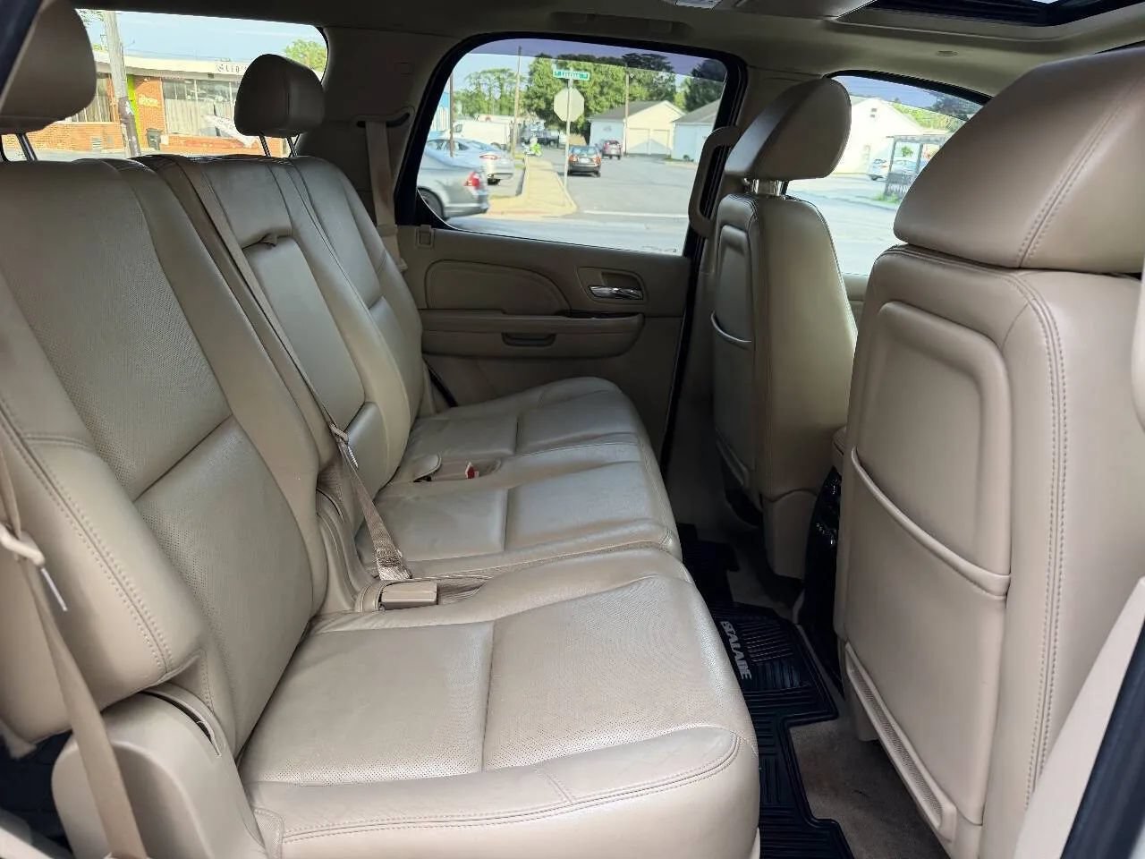 Used 2009 Cadillac Escalade 4WD Hybrid image 37