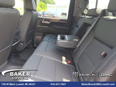 New 2025 GMC Sierra 2500 Denali w/ Denali Reserve Package image 15