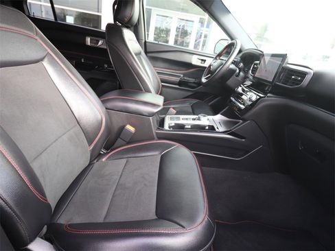 Used 2023 Ford Explorer ST-Line w/ Class IV Trailer Tow Package image 14