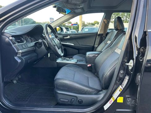Used 2012 Toyota Camry SE FWD image 6