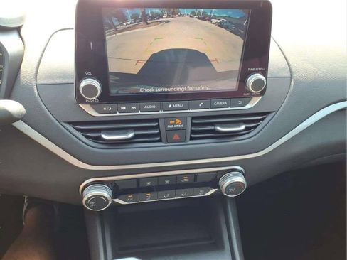 Used 2025 Nissan Altima 2.5 S image 15