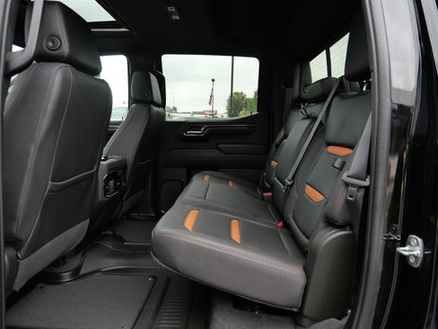 Used 2022 GMC Sierra 1500 AT4 w/ AT4 Preferred Package AWD/4WD image 24