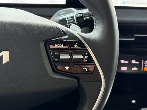 Certified 2024 Kia EV6 Wind image 32