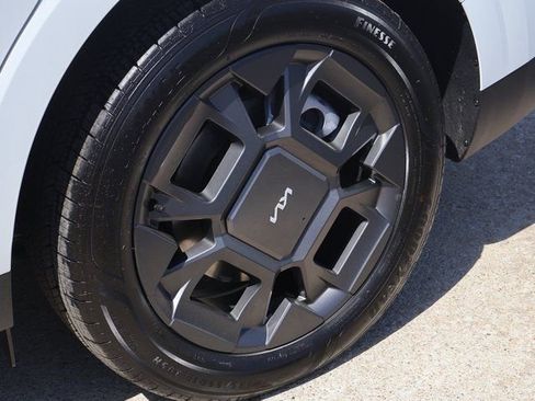 New 2026 Kia Carnival EX FWD image 37