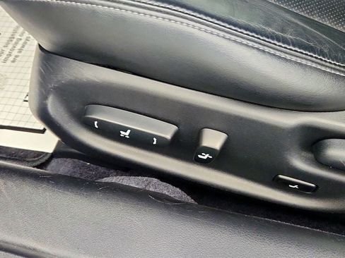 Used 2013 Lexus IS 250C w/ Luxury Pkg RWD image 13