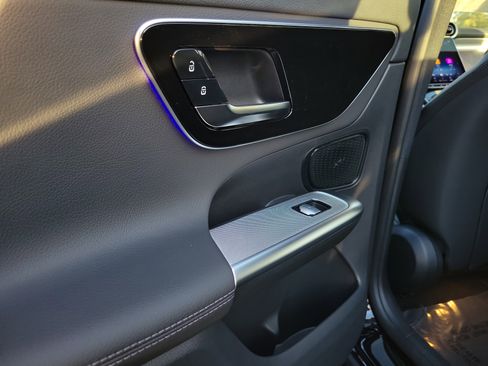 Certified 2026 Mercedes-Benz GLC 300 image 8