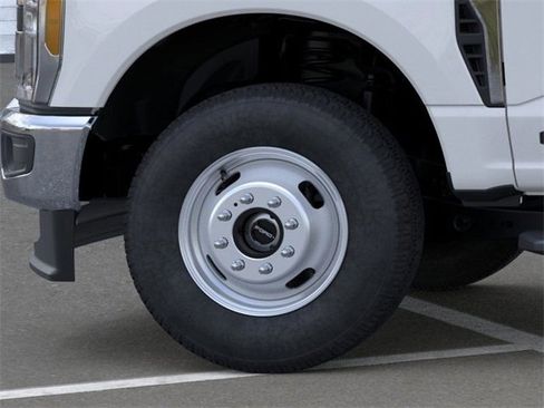 New 2026 Ford F350 XL w/ XL Chrome Package image 19