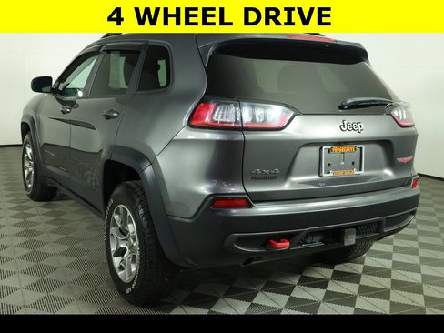 Used 2022 Jeep Cherokee Trailhawk image 5