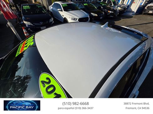 Used 2013 Hyundai Genesis 3.8 RWD image 9
