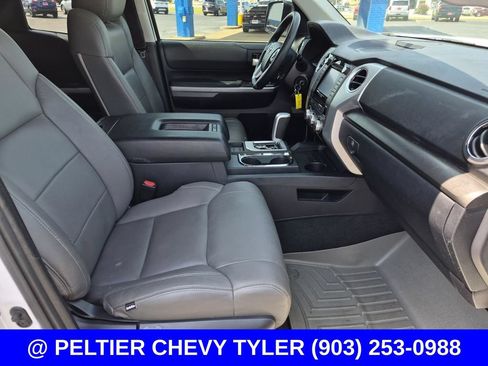 Used 2017 Toyota Tundra SR5 w/ SR5 Upgrade Package RWD image 12