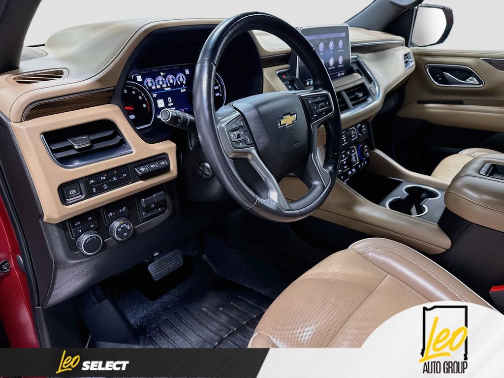 Used 2021 Chevrolet Suburban Premier w/ Premium Package AWD/4WD image 12