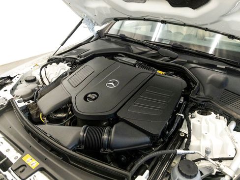 Used 2025 Mercedes-Benz C 300 Sedan image 31
