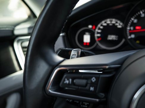 Used 2021 Porsche Panamera image 20