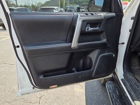 Used 2015 Toyota 4Runner SR5 Premium AWD/4WD image 10
