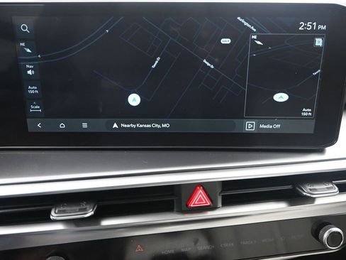 New 2025 Kia Sorento EX w/ Panoramic Sunroof Package AWD/4WD image 17