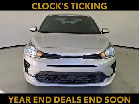 Used 2023 Kia Rio LX image 3