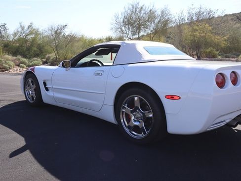 Used 1998 Chevrolet Corvette w/ Performance Handling Pkg image 29