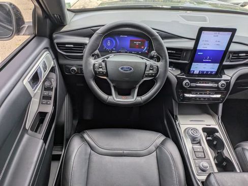 Used 2022 Ford Explorer ST w/ Equipment Group 401A AWD/4WD image 18