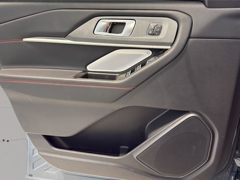 Used 2025 Ford Explorer ST w/ Sun And Sound Package image 20