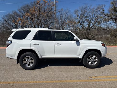 Used 2021 Toyota 4Runner SR5 Premium w/ Moonroof Package image 4