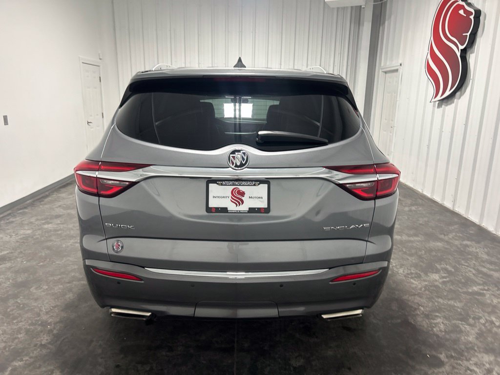 Used 2018 Buick Enclave Essence FWD image 3