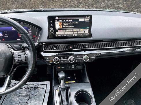 Used 2022 Honda Civic Touring image 5