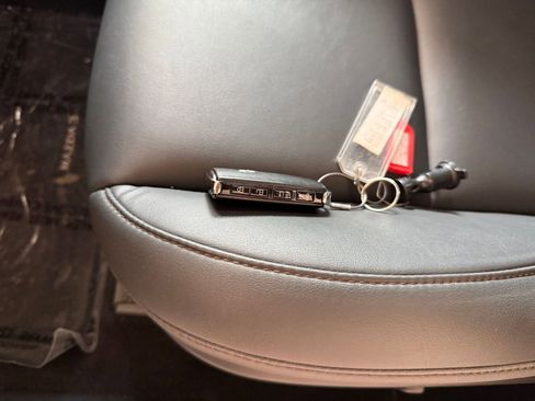 Used 2025 MAZDA MAZDA3 s image 22