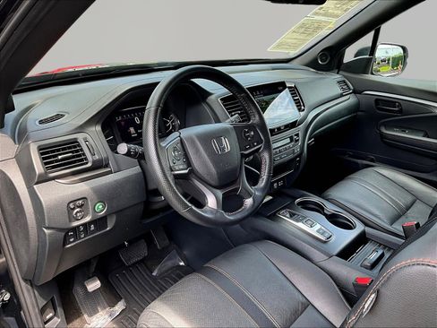 Used 2023 Honda Passport TrailSport image 17
