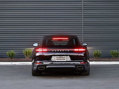 New 2025 Porsche Panamera 4 image 6