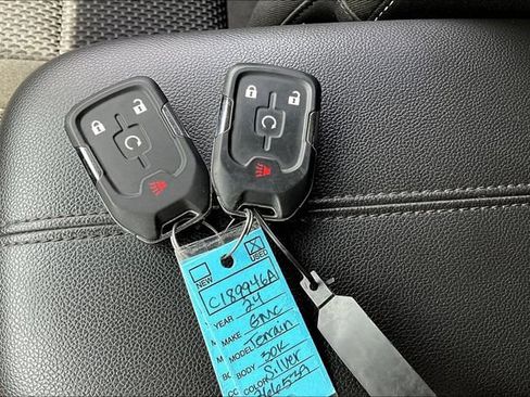 Used 2024 GMC Terrain SLE w/ Driver Convenience Package AWD/4WD image 34