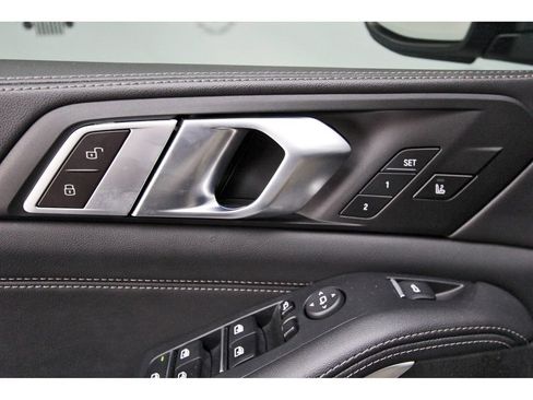 Used 2024 BMW X5 sDrive40i w/ Premium Package RWD image 23