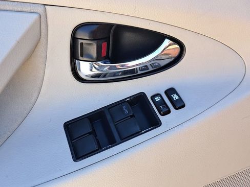 Used 2009 Toyota Camry LE image 21