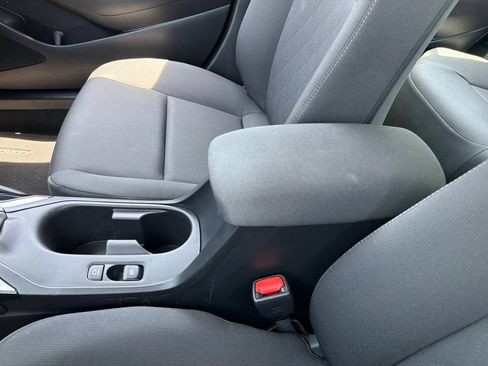 Used 2023 Toyota Corolla LE w/ Carpet Mat Package (TMS) FWD image 13