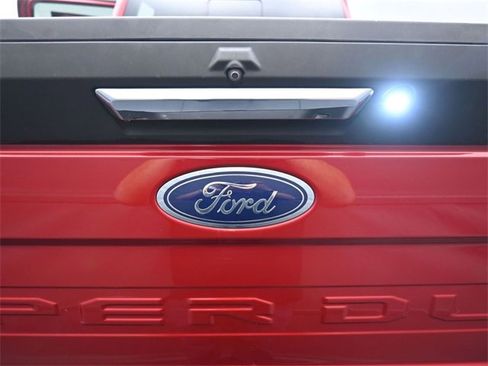 Used 2020 Ford F250 Lariat w/ Lariat Value Package image 12