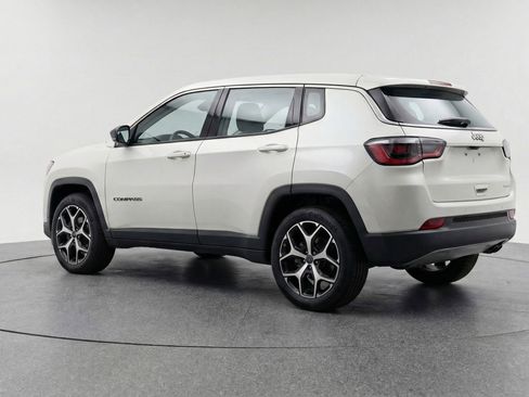 Used 2025 Jeep Compass Limited AWD/4WD image 6