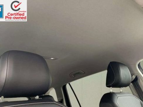 Used 2022 Volkswagen Tiguan SE image 23