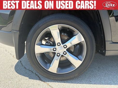 Used 2023 Jeep Grand Cherokee Limited AWD/4WD image 28