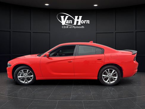Certified 2022 Dodge Charger SXT w/ Cold Weather Package AWD/4WD image 4