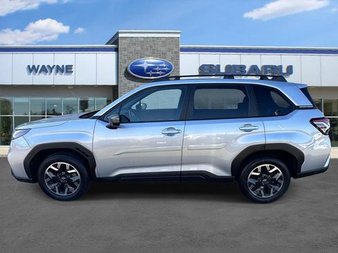 Used 2025 Subaru Forester Premium AWD/4WD image 5